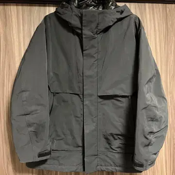 유니클로 +j 하이브리드 다운 오버사이즈 파카 다크 그레이