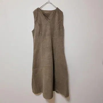 에미+ [ F ] 슬리브리스 원피스/V넥 심플 돌려입기 능력 발군