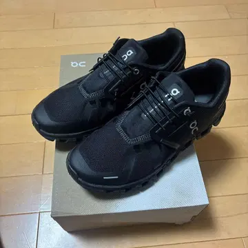 온 클라우드6 블랙 스니커즈