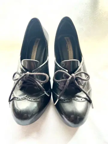 [ 희귀 레어 ] Melissa 블랙 윙 팁 웨지힐 펌프스