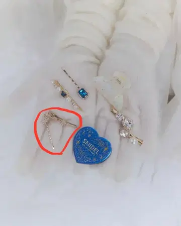 snidel aoyama 가챠가챠 홀리데이 한정판 헤어핀