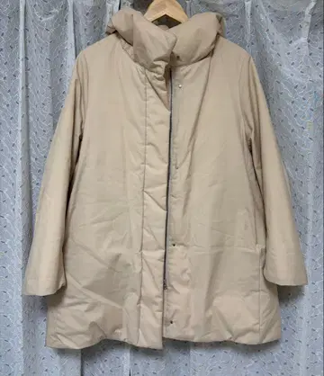 유니클로 L 사이즈 하이브리드 다운 숏코트