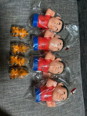 비트 타케시 소프트 비닐 저금통 4개 사토짱 키링 4개