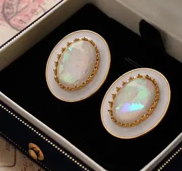 이탈리아제 엘레강트한 오팔풍 귀걸이