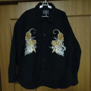 H&M 에이치앤엠 울 커버올 호랑이 자수