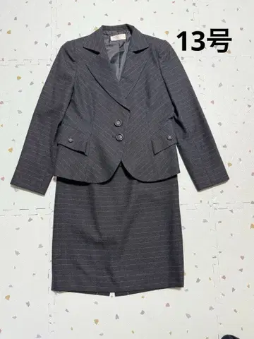 다크 그레이 스트라이프 셋업 스커트