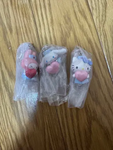 산리오 키티 마이멜로디 시나모롤 꿈꾸는 엔젤 스윙 가챠