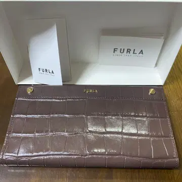 FURLA 브라운 악어 엠보싱 장지갑