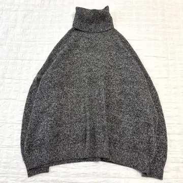 새상품급 투모로우랜드 갤러리 바이 터틀넥 니트 그레이