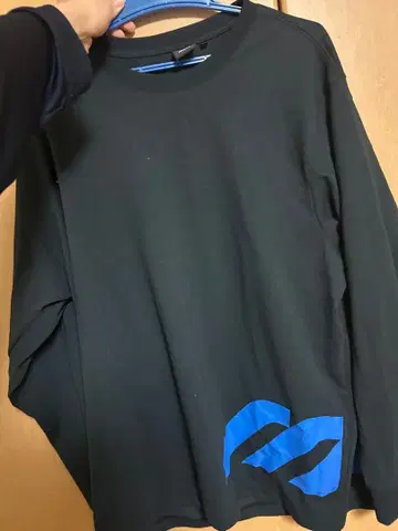 MIZUNO 긴팔 티셔츠 블랙 파랑 로고