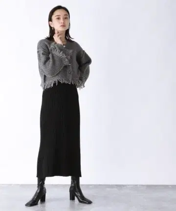 JEANASIS 그레이/블랙 프린지 부착 셋업