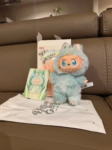 러브브 공식 POP MART