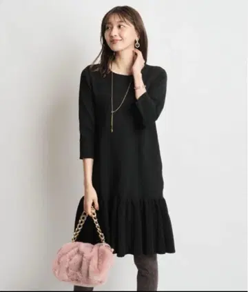 [ 미사용 새상품 ] JUSGLITTY 헤무 플레어 니트 원피스 택 포함