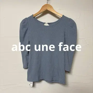 새상품급 abc une face 반소매 블라우스/블루/택 포함