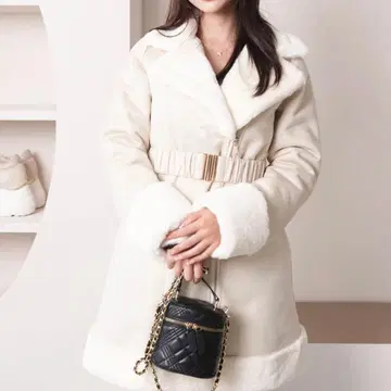 LIP SERVICE 리버서블 무스탕 미들 코트