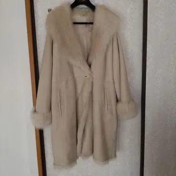 럭셔리 레어 니나 리치 베이지 퍼 무스탕 롱 코트