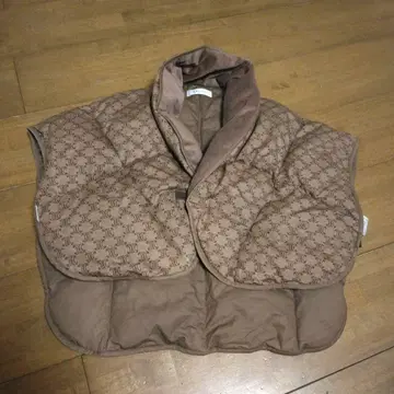 셀린 브라운 퀼팅 베스트