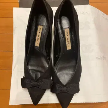 ZARA 리본 펌프스