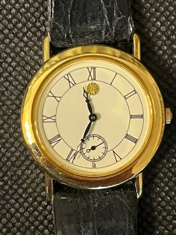 천황 즉위 기념 골드 손목시계 배터리 교체 완료 새상품급