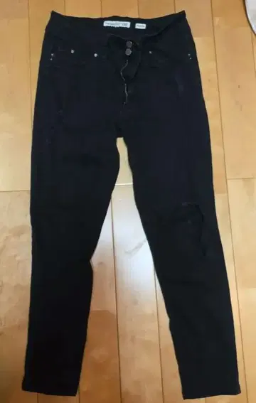 YMI 블랙 스키니 데님 데미지 가공