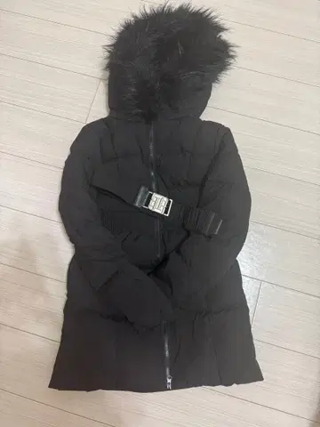 GYDA 블랙 다운 자켓 벨트, 퍼 포함