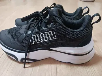 PUMA SOFTRIDE 스니커즈 블랙