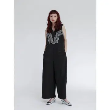 새상품 에이미 로우 Eimee Law 프릴 포인트 올인원 블랙