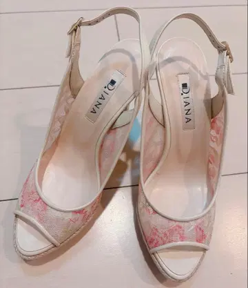 다이애나 하이힐 펌프스