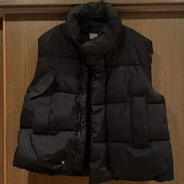 다운 베스트 블랙