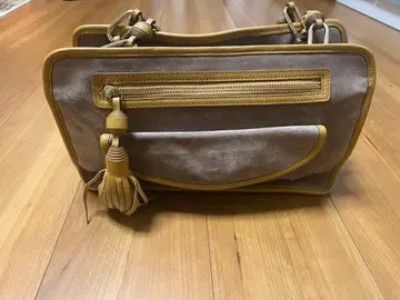 안야 힌드마치의 핸드백