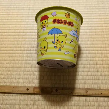 치킨라면 깡통 내용물 없음