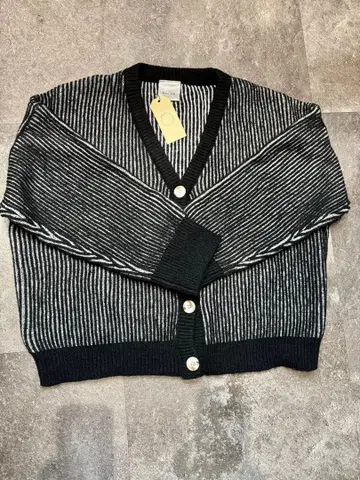 새상품 PALM RICHE 포옴리슈 가디건