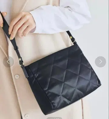 새상품급 러셋 SQUARE MINI SHOULDER BAG 키