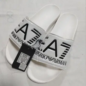 새상품 엠포리오 아르마니 EA7 US10 사이즈 화이트 얼룩 있음!