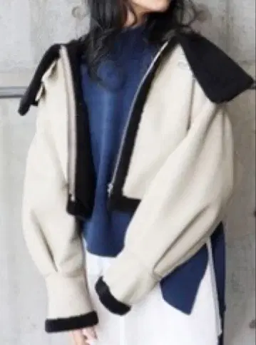 murua 숏 무스탕 코트