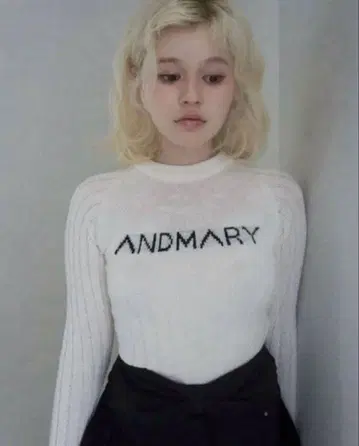 andmary Mary logo knit tops white
