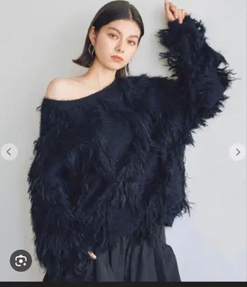 새상품급! 코코딜 페더 프린지 자카드 니트