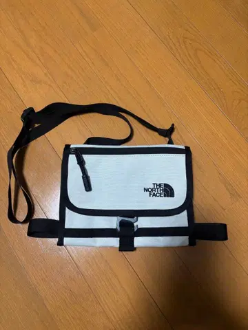 THE NORTH FACE 숄더백 화이트/블랙
