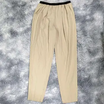 UNTITLED [ 1 ] 테이퍼드 팬츠 베이지 허리밴딩 일본제