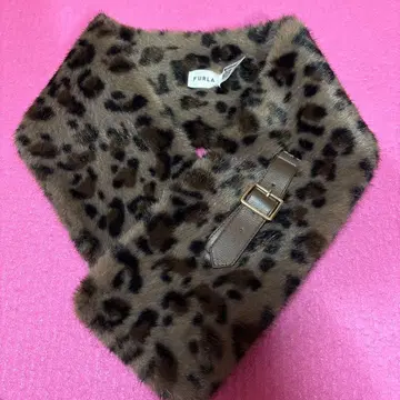 훌라 FURLA 인조 모피 넥워머