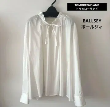 새상품급 TOMORROWLAND 하이카운트 새틴 넥 프릴 블라우스 36