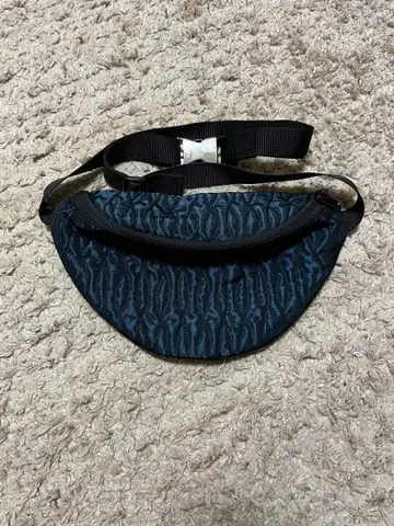 YArKA 카 실크 힙색