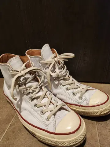 컨버스 화이트 가죽 하이컷 스니커즈 CONVERSE