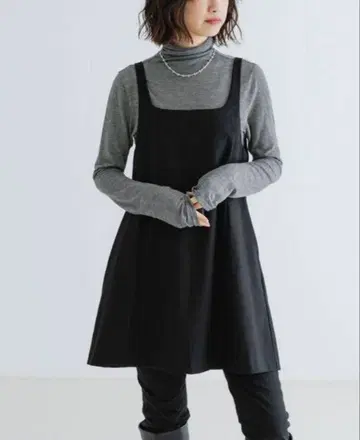 어반 리서치 스퀘어 넥 미니 점퍼 원피스 블랙