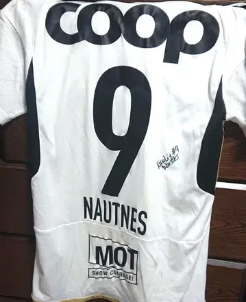 emilie nautnes 여자 축구 실착 유니폼 친필 사인