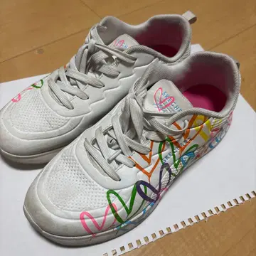 스케쳐스 스니커즈 하트 25cm