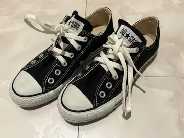 CONVERSE ALL STAR 블랙 스니커즈
