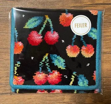 페이러 러브러리 체리 도트 손수건 파우치 블랙