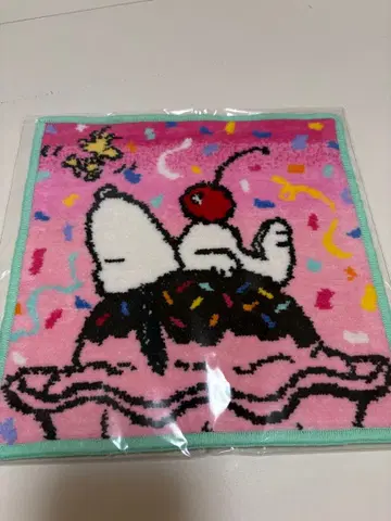 PLAZA 온라인 한정판 셔닐 타월 손수건 스누피 체리