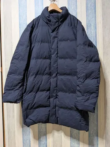 유니클로 심리스 다운 자켓 남성용 XL